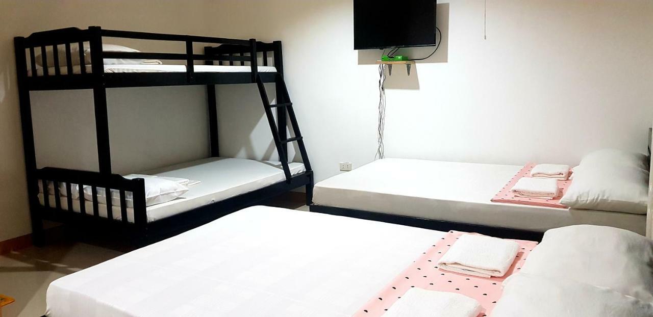 Amelia Homestay プエルト・プリンセサ エクステリア 写真